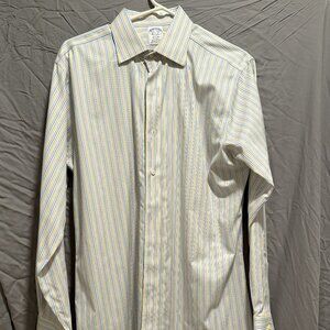 Brooks Brothers Regent wrinkle free Mens Dress Shirt 15.5 / 34
